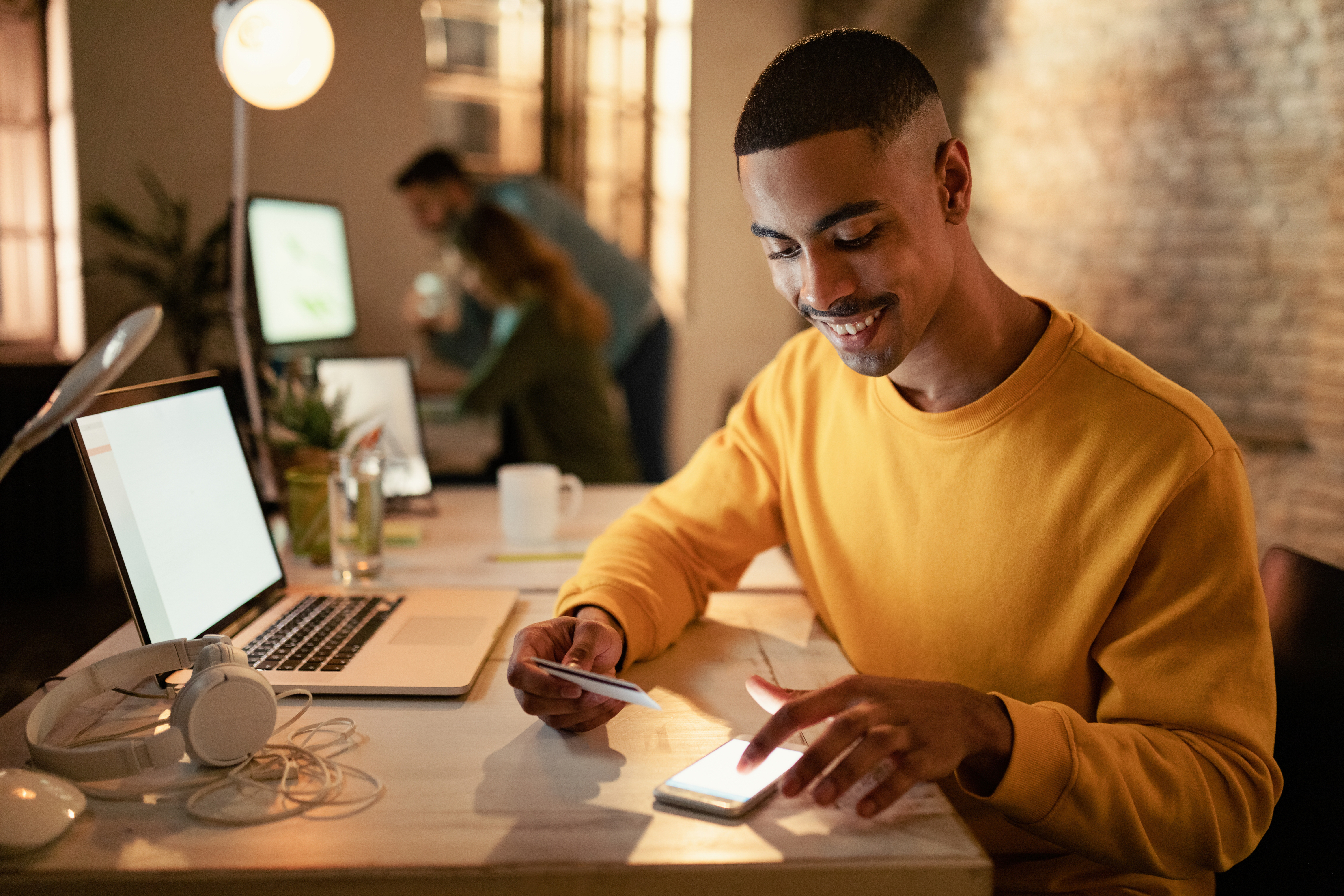 Como vender online e ganhar dinheiro de forma fácil e segura