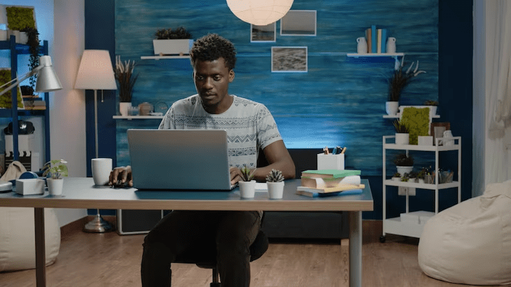 trabalhador como freelancer em home office